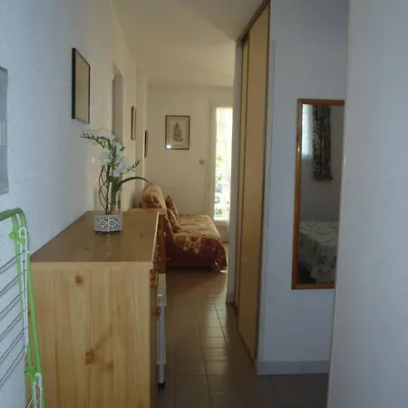 Appt 3 Pieces 36m2 + Loggia 7m2 Ref 4031 아파트 Le Castellas