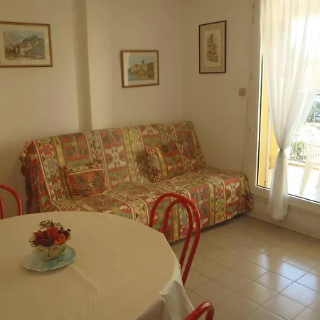 Appt 3 Pieces 36m2 + Loggia 7m2 Ref 4031 아파트 *